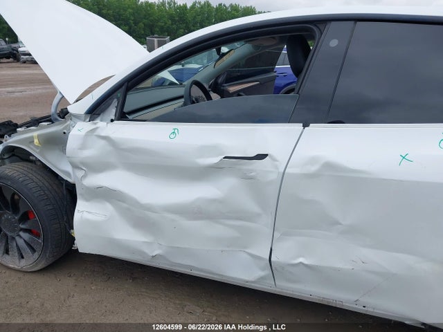Tesla Model Y Performance 2022 7SAYGDEFXNF522164 Image 9