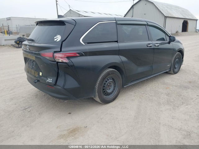 12604616 :رقم المزاد ، 5TDGRKEC5MS028060 vin ، 2021 Toyota Sienna مزاد بيع