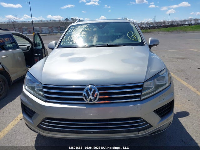 2015 Volkswagen Touareg 3.0 Tdi Comfortline/3.0 Tdi Execline/3.0 Tdi Highline/3.0 Tdi Sportline მანქანა იყიდება აუქციონზე, vin: WVGEP9BP3FD003973, აუქციონის ნომერი: 12604665