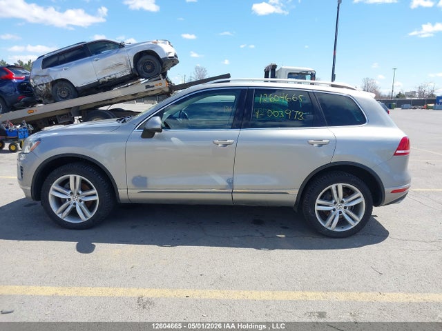 2015 Volkswagen Touareg 3.0 Tdi Comfortline/3.0 Tdi Execline/3.0 Tdi Highline/3.0 Tdi Sportline მანქანა იყიდება აუქციონზე, vin: WVGEP9BP3FD003973, აუქციონის ნომერი: 12604665