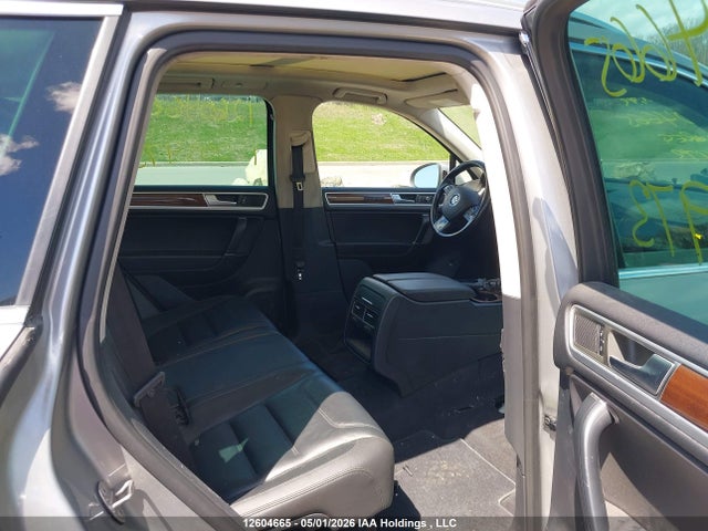 2015 Volkswagen Touareg 3.0 Tdi Comfortline/3.0 Tdi Execline/3.0 Tdi Highline/3.0 Tdi Sportline მანქანა იყიდება აუქციონზე, vin: WVGEP9BP3FD003973, აუქციონის ნომერი: 12604665