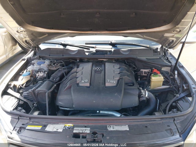 2015 Volkswagen Touareg 3.0 Tdi Comfortline/3.0 Tdi Execline/3.0 Tdi Highline/3.0 Tdi Sportline მანქანა იყიდება აუქციონზე, vin: WVGEP9BP3FD003973, აუქციონის ნომერი: 12604665