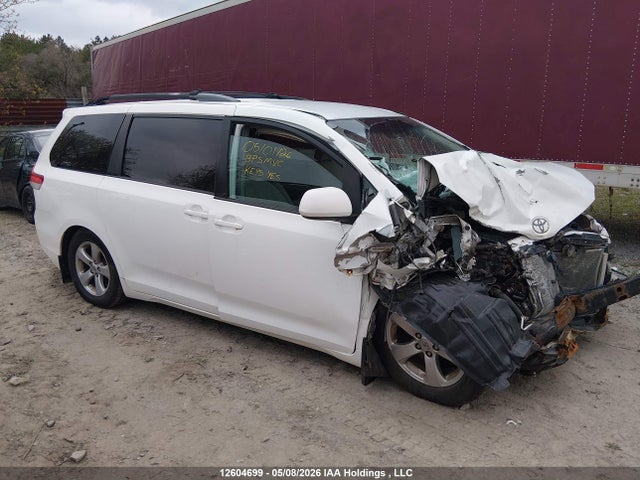 Продажа на аукционе авто 2013 Toyota Sienna Le, vin: 5TDKK3DC6DS296010, номер лота: 12604699