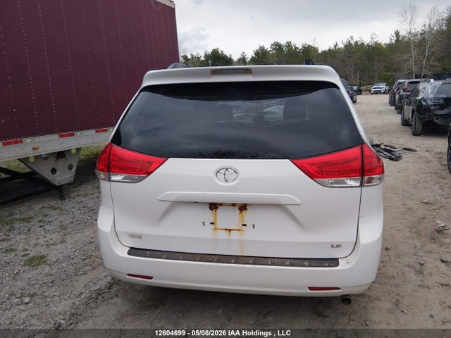 Продажа на аукционе авто 2013 Toyota Sienna Le, vin: 5TDKK3DC6DS296010, номер лота: 12604699