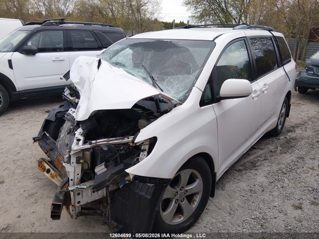 Продажа на аукционе авто 2013 Toyota Sienna Le, vin: 5TDKK3DC6DS296010, номер лота: 12604699