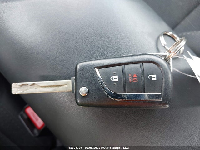 12604704 :رقم المزاد ، NMTKHMBX5KR066254 vin ، 2019 Toyota C-hr Xle/le/limited مزاد بيع