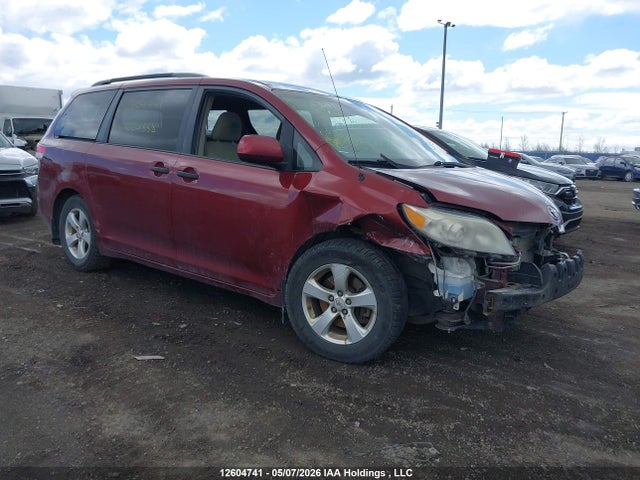 12604741 :رقم المزاد ، 5TDZK3DC8BS024358 vin ، 2011 Toyota Sienna V6 7 Passenger مزاد بيع
