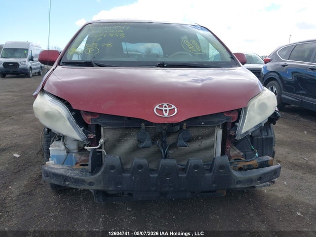 2011 Toyota Sienna V6 7 Passenger მანქანა იყიდება აუქციონზე, vin: 5TDZK3DC8BS024358, აუქციონის ნომერი: 12604741