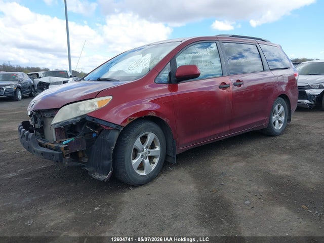 2011 Toyota Sienna V6 7 Passenger მანქანა იყიდება აუქციონზე, vin: 5TDZK3DC8BS024358, აუქციონის ნომერი: 12604741