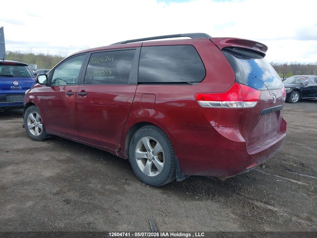 2011 Toyota Sienna V6 7 Passenger მანქანა იყიდება აუქციონზე, vin: 5TDZK3DC8BS024358, აუქციონის ნომერი: 12604741