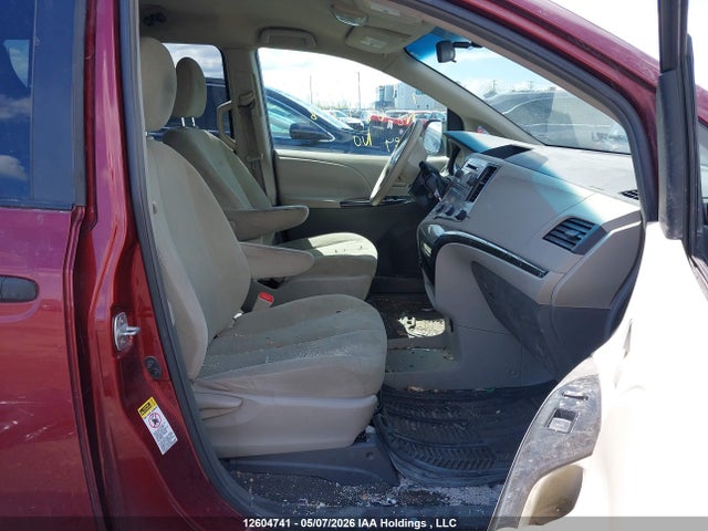 2011 Toyota Sienna V6 7 Passenger მანქანა იყიდება აუქციონზე, vin: 5TDZK3DC8BS024358, აუქციონის ნომერი: 12604741