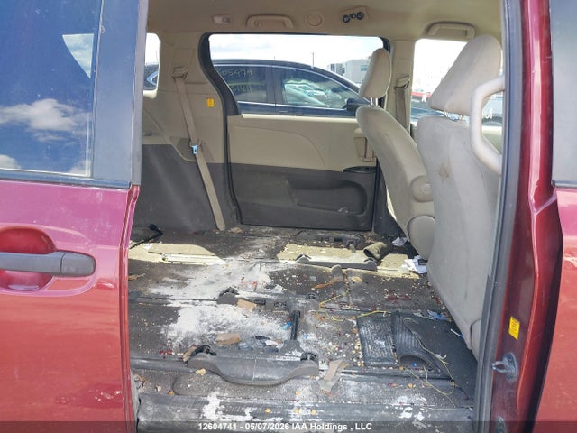 2011 Toyota Sienna V6 7 Passenger მანქანა იყიდება აუქციონზე, vin: 5TDZK3DC8BS024358, აუქციონის ნომერი: 12604741