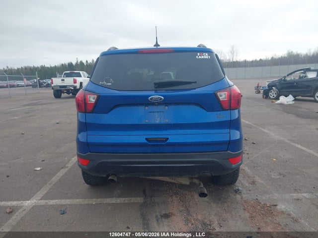 1FMCU9GD7KUC40250 Ford ESCAPE SE
