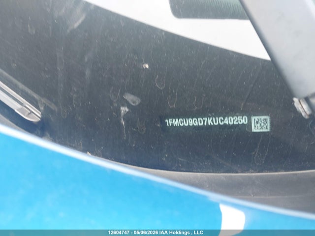 1FMCU9GD7KUC40250 Ford ESCAPE SE