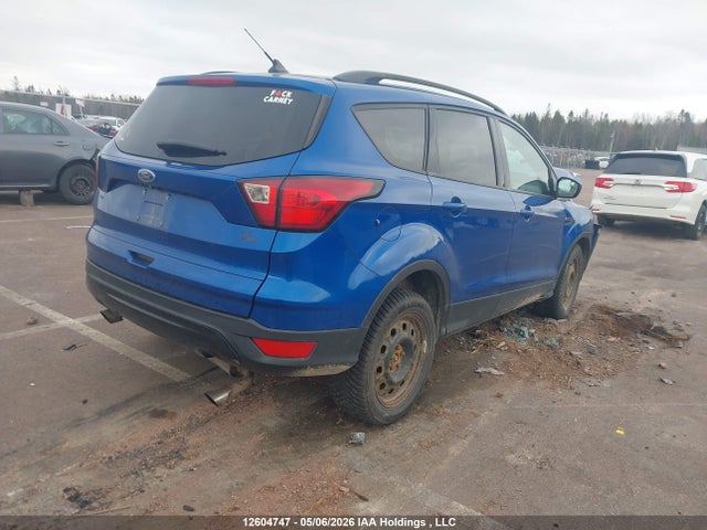1FMCU9GD7KUC40250 Ford ESCAPE SE