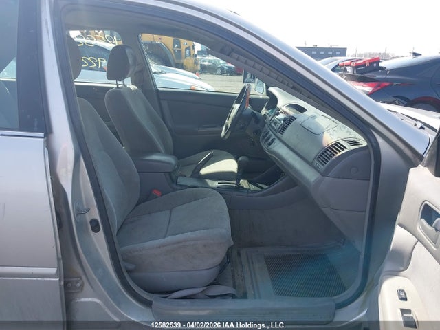 2004 Toyota Camry Le/se/xle მანქანა იყიდება აუქციონზე, vin: 4T1BE32K64U922308, აუქციონის ნომერი: 12582539
