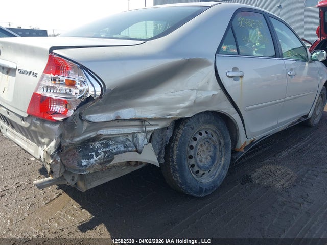 2004 Toyota Camry Le/se/xle მანქანა იყიდება აუქციონზე, vin: 4T1BE32K64U922308, აუქციონის ნომერი: 12582539