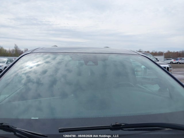 5TDKZ3DC6JS941360 Toyota Sienna Le 8-passenger