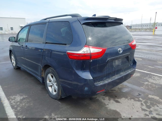5TDKZ3DC6JS941360 Toyota Sienna Le 8-passenger