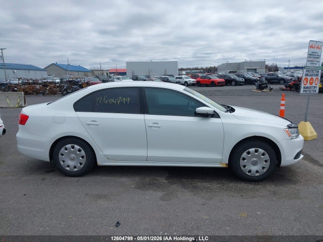 3VW2K7AJ7EM300462 Volkswagen Jetta 2.0l Trendline+