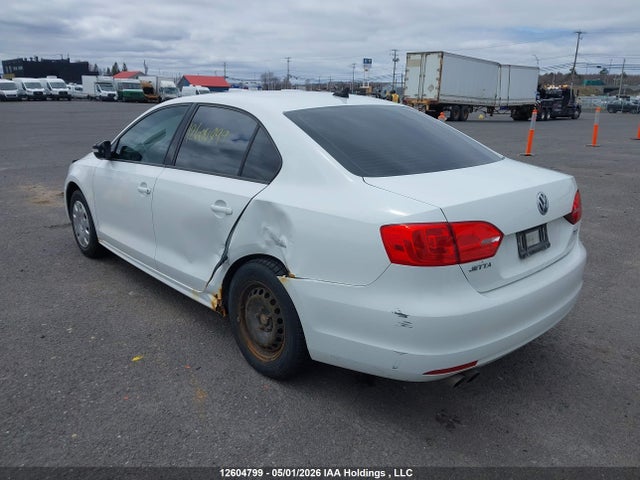 3VW2K7AJ7EM300462 Volkswagen Jetta 2.0l Trendline+