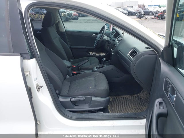 3VW2K7AJ7EM300462 Volkswagen Jetta 2.0l Trendline+