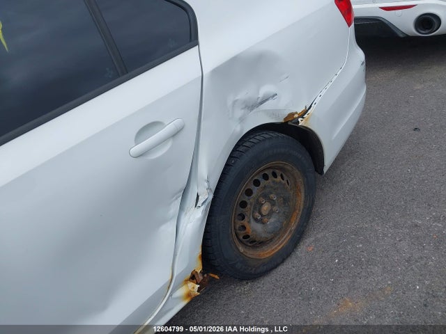 3VW2K7AJ7EM300462 Volkswagen Jetta 2.0l Trendline+