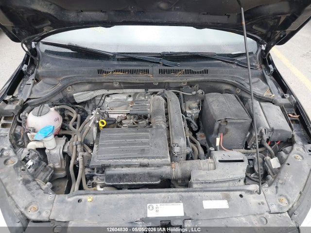 3VW167AJ8HM204635 Volkswagen Jetta