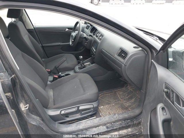 3VW167AJ8HM204635 Volkswagen Jetta