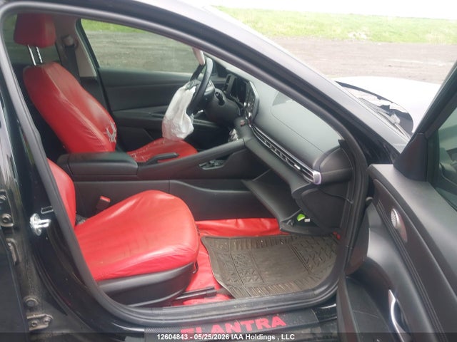 KMHLM4AG4MU083611 Hyundai Elantra Preferred Ivt