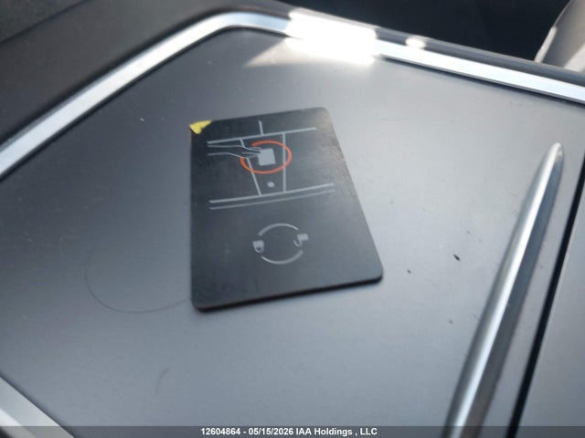 12604864 :رقم المزاد ، 7SAYGDEF4NF506316 vin ، 2022 Tesla Model Y Performance مزاد بيع