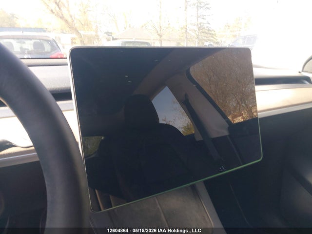 12604864 :رقم المزاد ، 7SAYGDEF4NF506316 vin ، 2022 Tesla Model Y Performance مزاد بيع