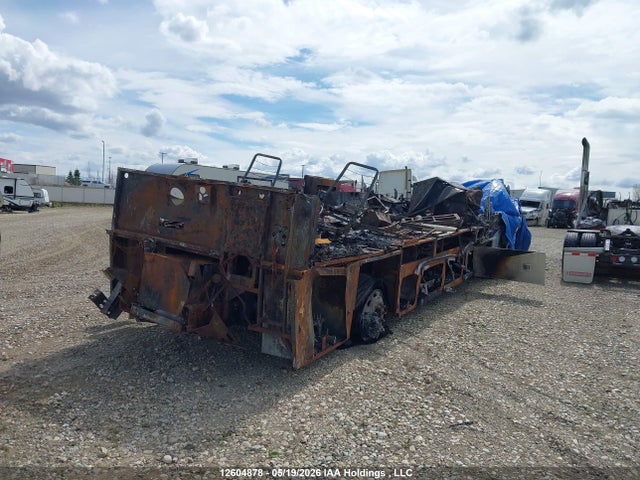 Freightliner Chassis Xc 2018 4UZAB2FC7JCKF0645 Image 2
