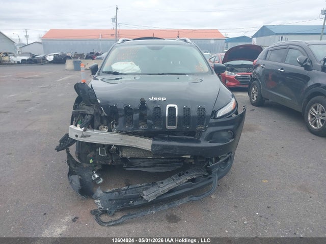 1C4PJMCS0FW687924 Jeep Cherokee Latitude