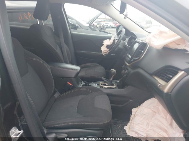 1C4PJMCS0FW687924 Jeep Cherokee Latitude