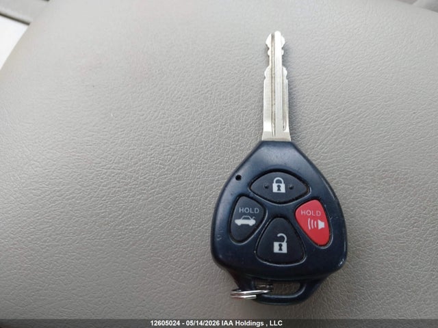 12605024 :رقم المزاد ، 4T1BF3EK8BU684290 vin ، 2011 Toyota Camry مزاد بيع