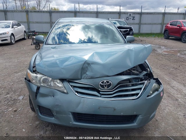12605024 :رقم المزاد ، 4T1BF3EK8BU684290 vin ، 2011 Toyota Camry مزاد بيع