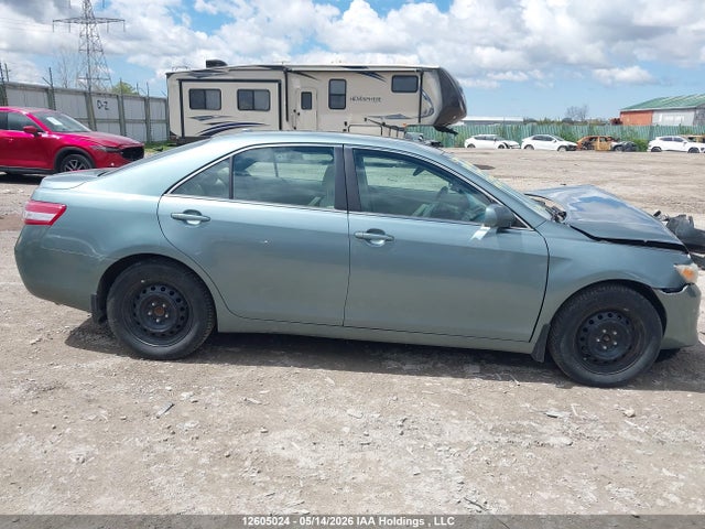 12605024 :رقم المزاد ، 4T1BF3EK8BU684290 vin ، 2011 Toyota Camry مزاد بيع