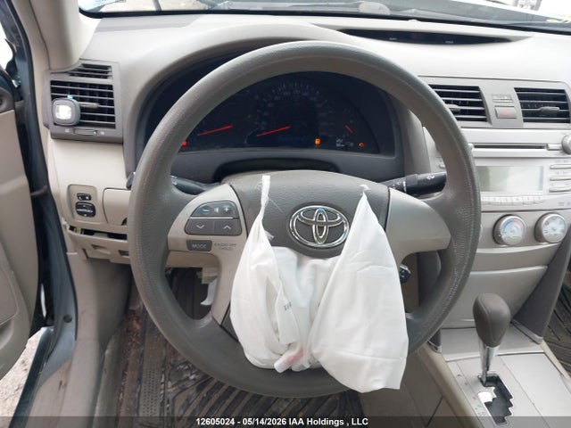 12605024 :رقم المزاد ، 4T1BF3EK8BU684290 vin ، 2011 Toyota Camry مزاد بيع