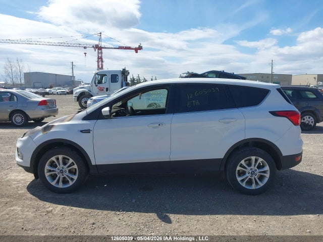 Продажа на аукционе авто 2019 Ford Escape Se, vin: 1FMCU9GD5KUB39899, номер лота: 12605039