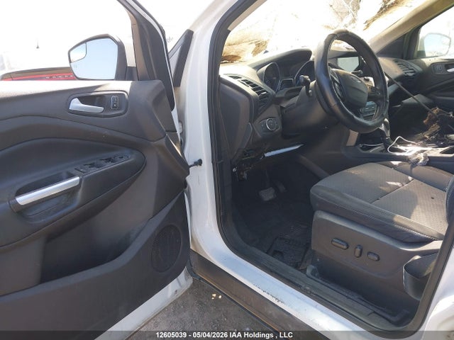 Продажа на аукционе авто 2019 Ford Escape Se, vin: 1FMCU9GD5KUB39899, номер лота: 12605039