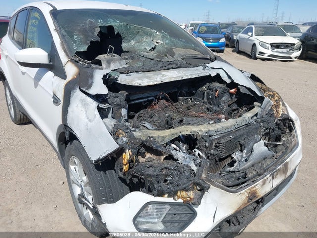 Продажа на аукционе авто 2019 Ford Escape Se, vin: 1FMCU9GD5KUB39899, номер лота: 12605039