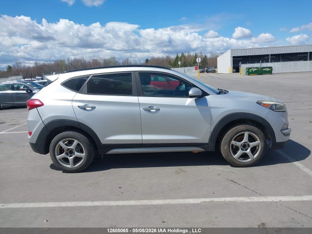 KM8J3CA2XHU342200 Hyundai Tucson Limited/sport And Eco/se