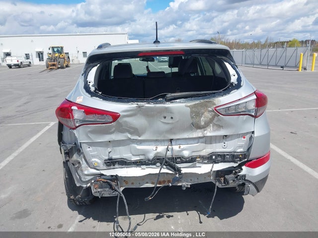KM8J3CA2XHU342200 Hyundai Tucson Limited/sport And Eco/se