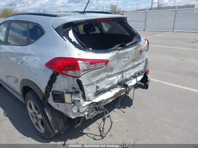 KM8J3CA2XHU342200 Hyundai Tucson Limited/sport And Eco/se