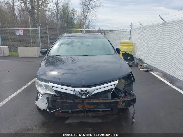 12605077 :رقم المزاد ، 4T1BF1FK3EU473196 vin ، 2014 Toyota Camry Le مزاد بيع