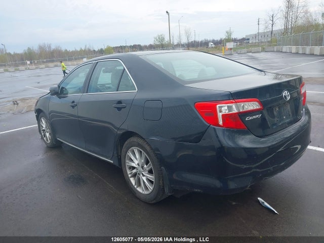 12605077 :رقم المزاد ، 4T1BF1FK3EU473196 vin ، 2014 Toyota Camry Le مزاد بيع
