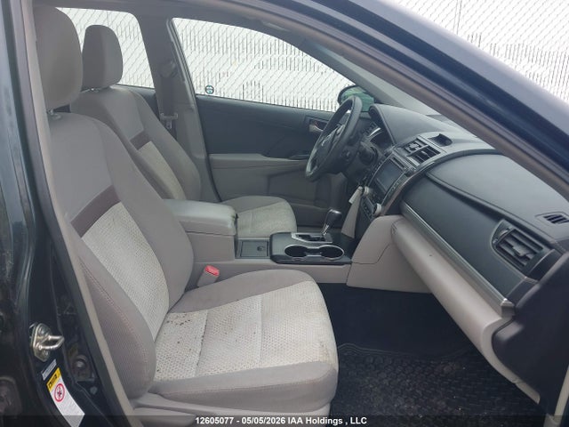 12605077 :رقم المزاد ، 4T1BF1FK3EU473196 vin ، 2014 Toyota Camry Le مزاد بيع
