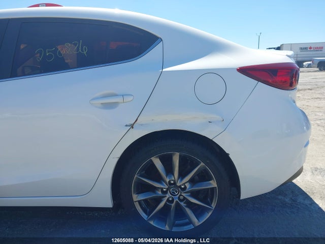 Mazda Mazda3 Gt 2018 3MZBN1W37JM167839 Image 19