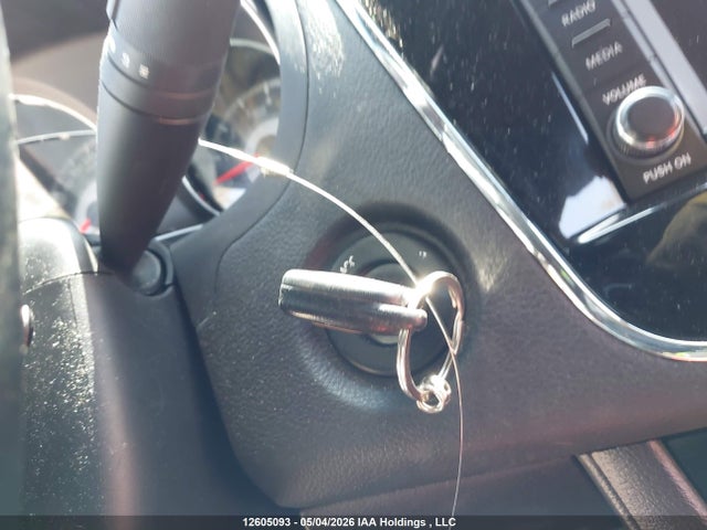 12605093 :رقم المزاد ، 1C3BC1FG6BN535628 vin ، 2011 Chrysler 200 Touring مزاد بيع